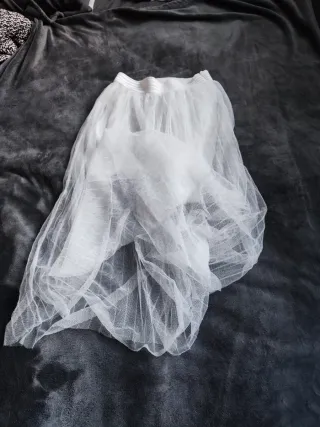 Falda blanca de tul