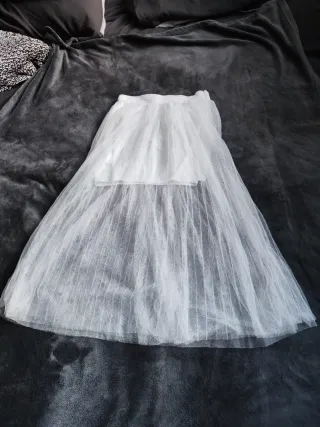Falda blanca de tul
