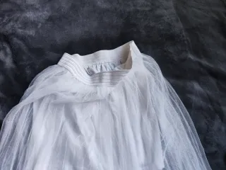 Falda blanca de tul