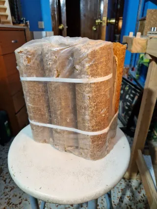 Leña compacta para chimenea