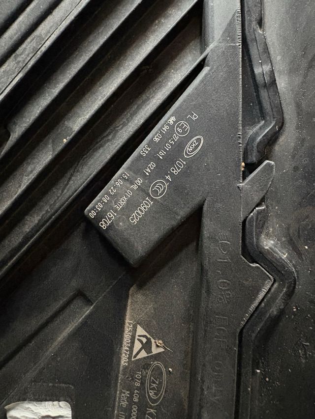 Faro Delantero Audi Q8