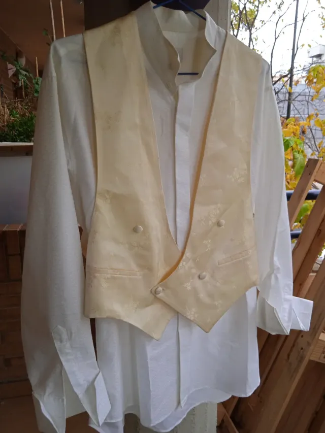 chaleco + camisa elegante para celebraciones