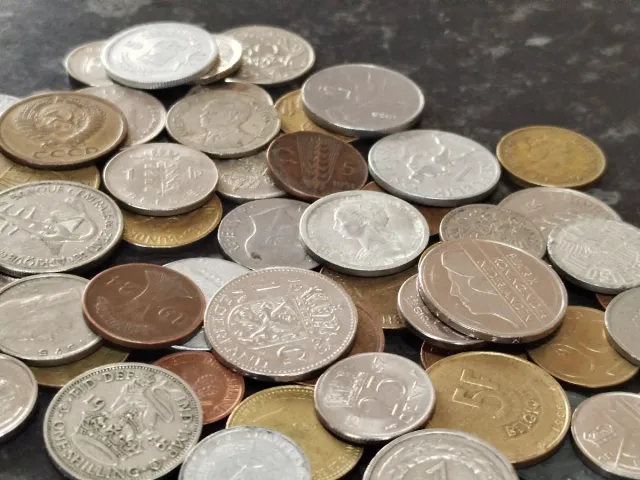 Lotto di 50 monete del mondo