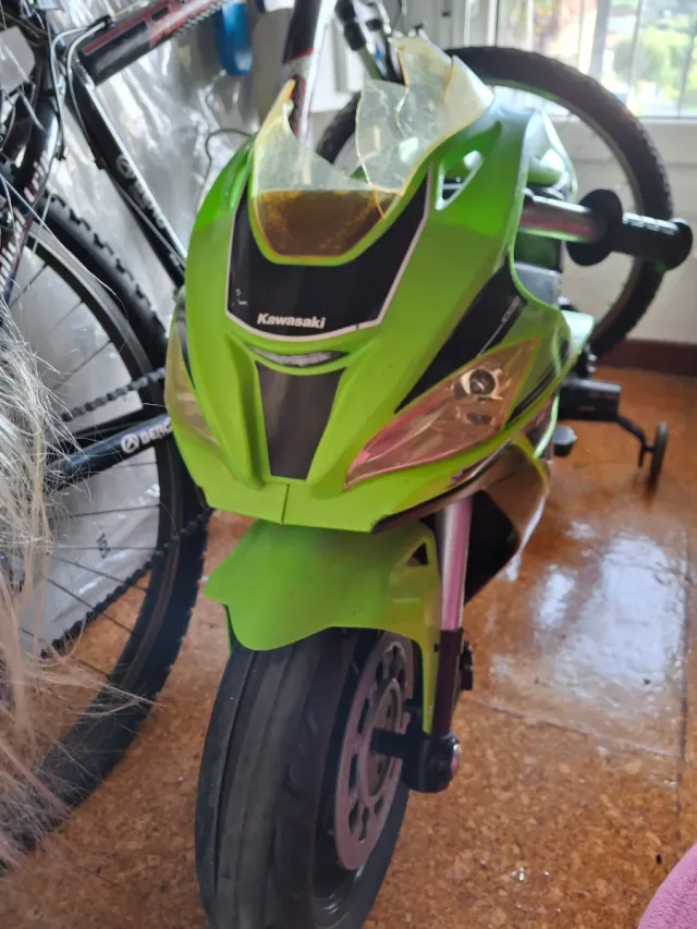 Moto de Juguete Kawasaki Verde