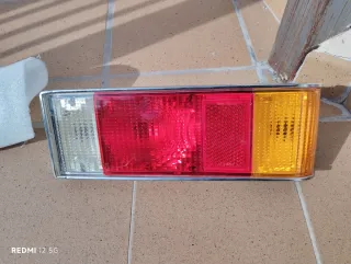 Piloto trasero Seat 124