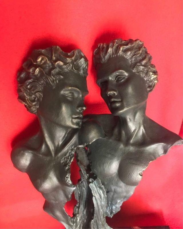 Escultura Martin Consuegra Pareja Enamorados