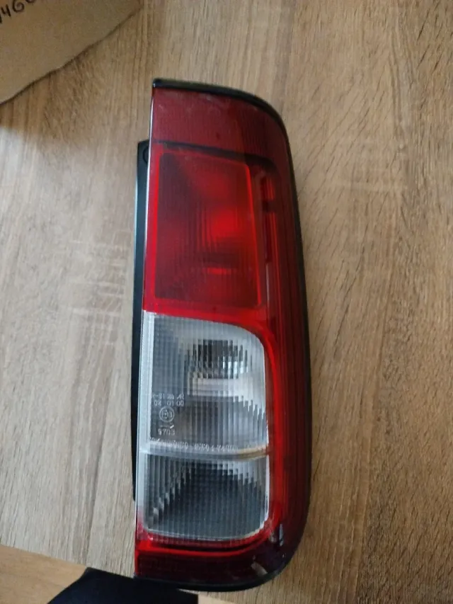 Piloto trasero derecho Suzuki IGNIS