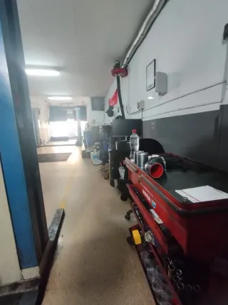 TRASPASO TALLER MECÁNICO EN SABADELL