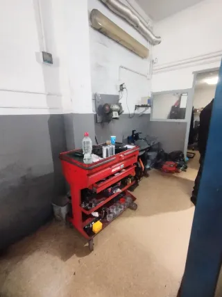 TRASPASO TALLER MECÁNICO EN SABADELL