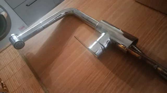 Grifo de cocina extensible plateado