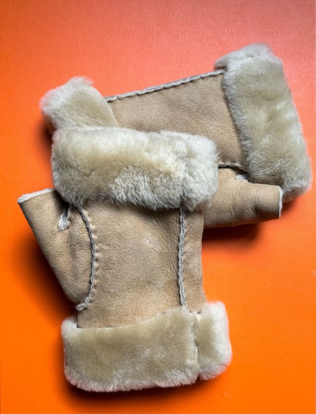 Mitones de mouton camel