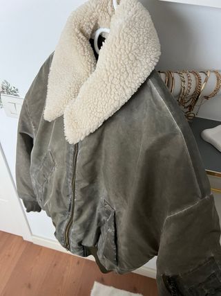 Cazadora Bomber Zara Beige/Verde