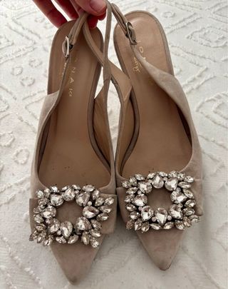 Zapatos ROKANA Beige con Pedrería