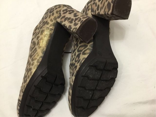 Zapatos nuevos estampado leopardo