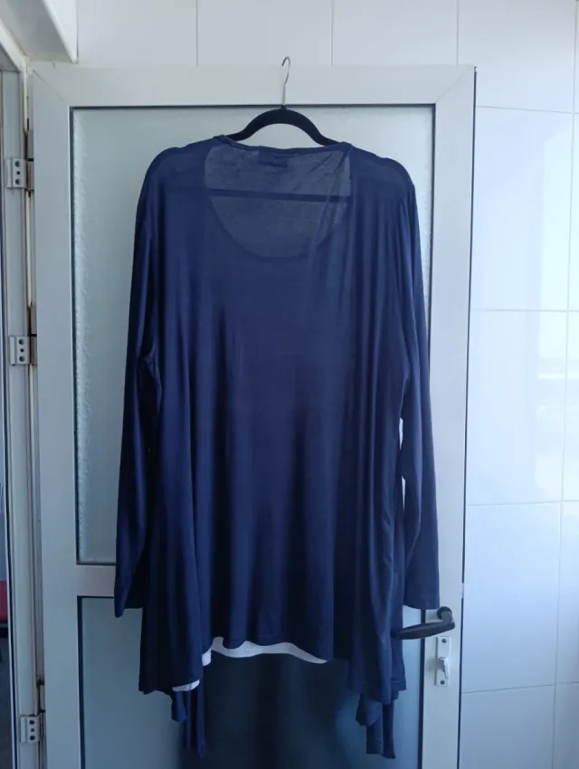 Túnica azul y blanca talla 50-52