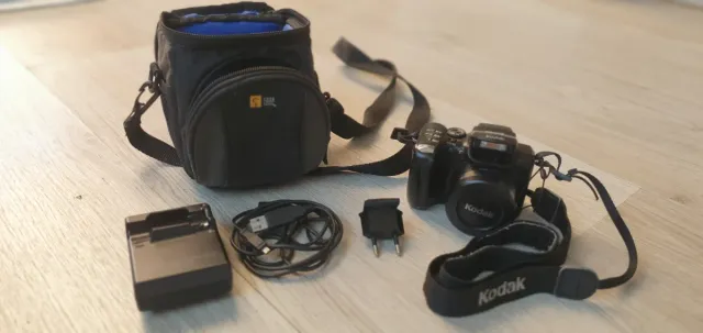 Cámara Digital Kodak EasyShare Z612 Negra