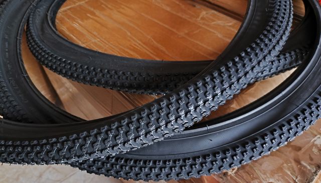 2 Cubiertas MTB 29 pulg. + 2 Cámaras Aire 29 pulg.