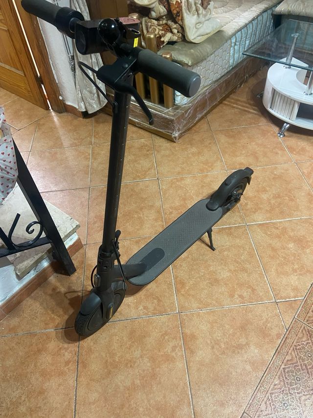 Patinete Eléctrico Xiaomi Essential