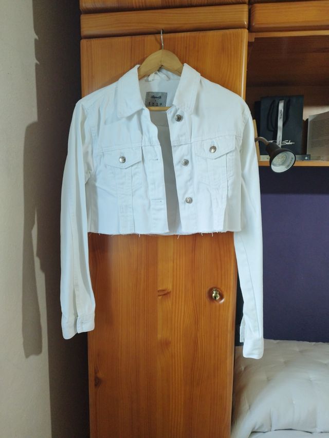 Chaqueta vaquera blanca cropped mandala