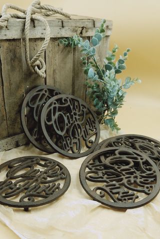 Sottopiatti in ghisa anticata stile Bohemien