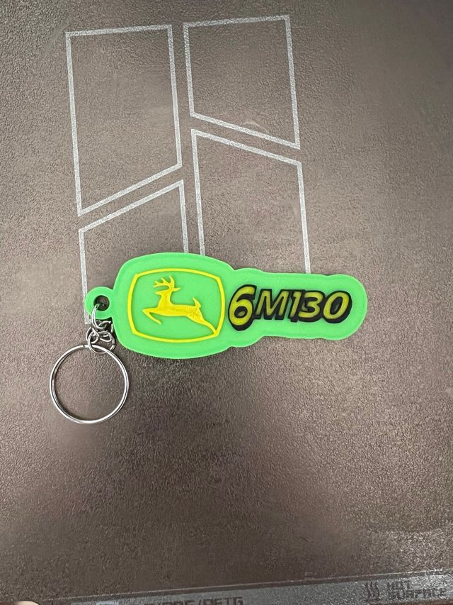 Llavero John Deere 6M130