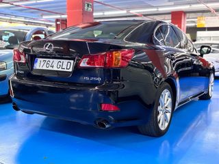 LEXUS IS250 Luxury AUTO 2009 262.000km Etiqueta C