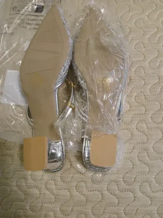 Zapatos de fiesta plateados