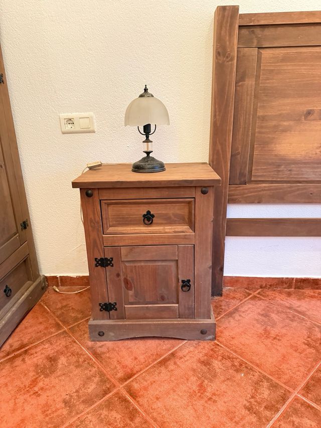 Cabecero + mesitas de noche