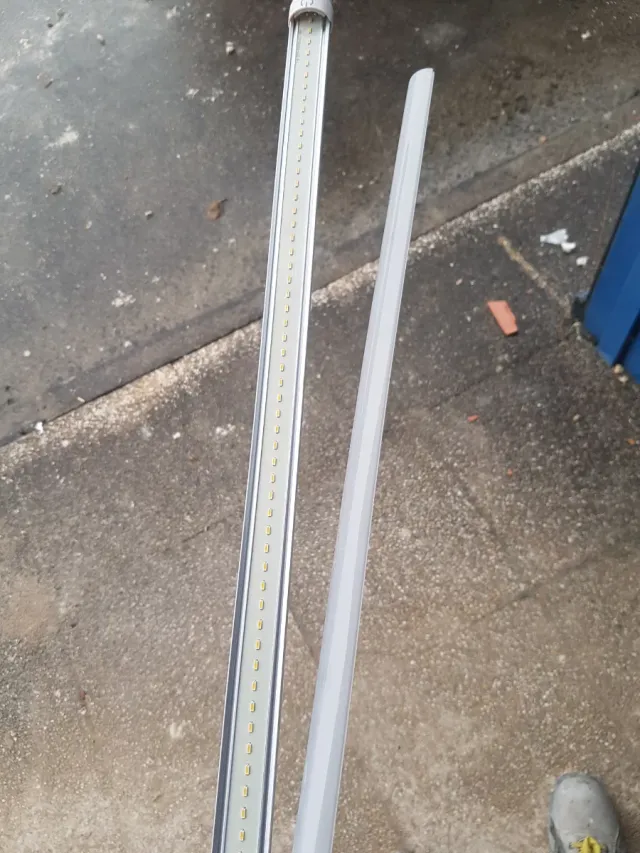 Fluorescente LED 2€  negociable por lote