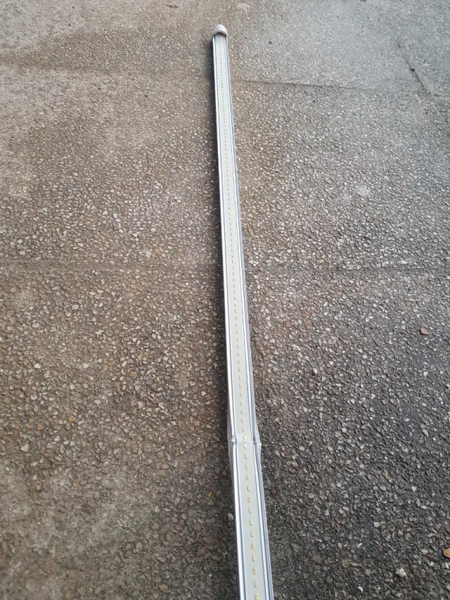 Fluorescente LED 2€  negociable por lote