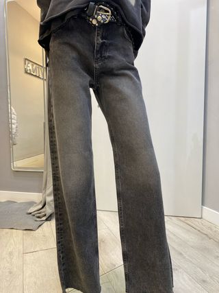 Vaqueros anchos grises “palazzo”