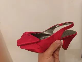 Zapato Slingback Rojo Tacón Bajo