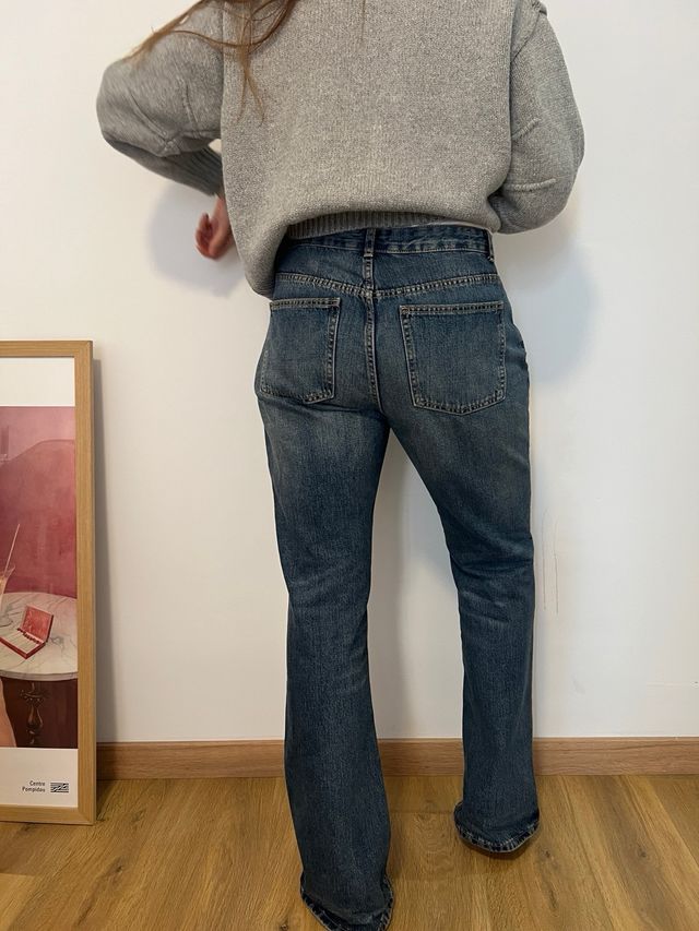 Jeans Zara tiro medio acampanados