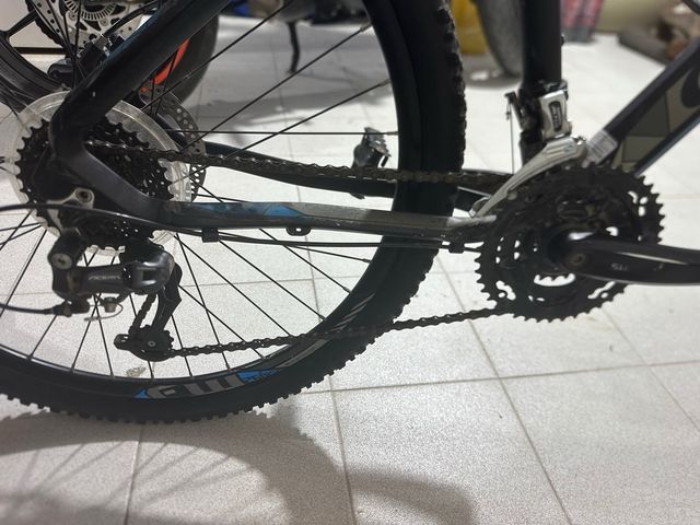 Bicicleta Orbea XCM Negra y Azul