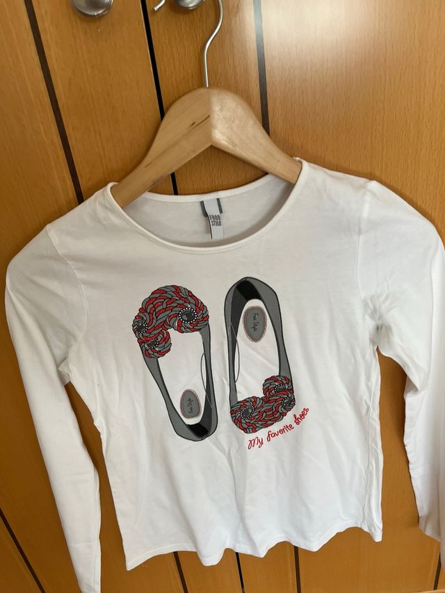 Camiseta blanca manga larga con estampado