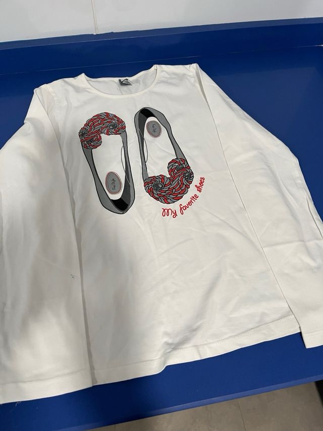 Camiseta blanca manga larga con estampado