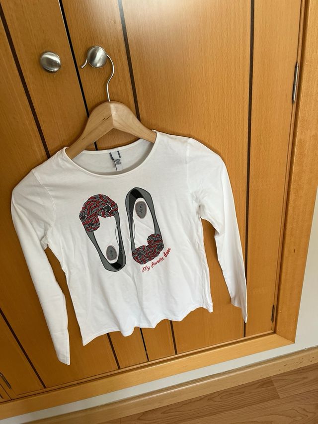 Camiseta blanca manga larga con estampado