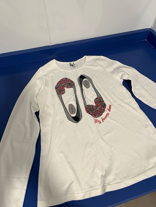 Camiseta blanca manga larga con estampado