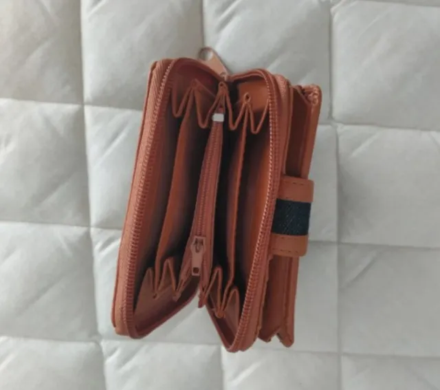 Cartera Vaquera con detalles en piel