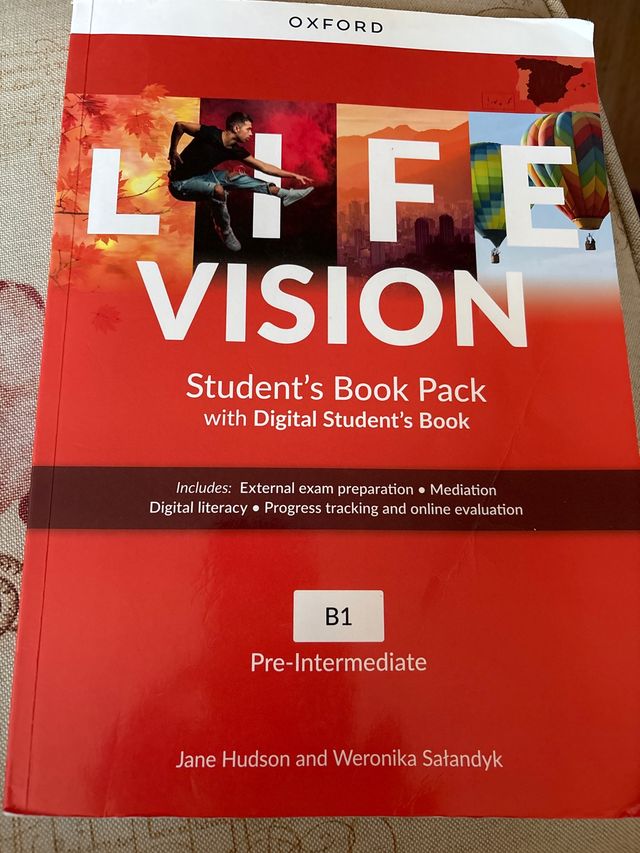 Life Vision Pre-intermediate Student's Book