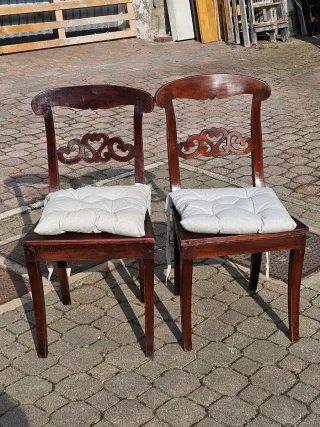 Coppia sedie antiche in noce