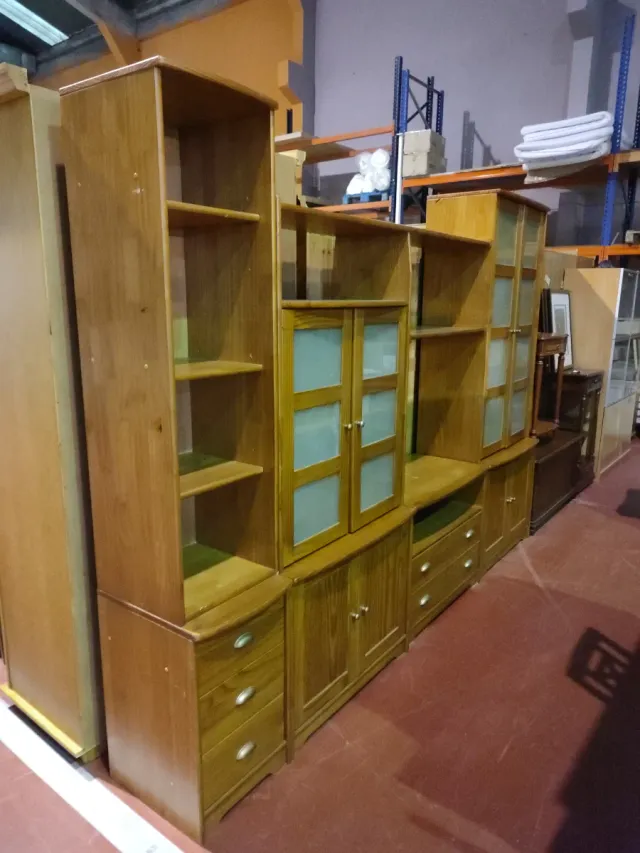 Mueble de salón de pino