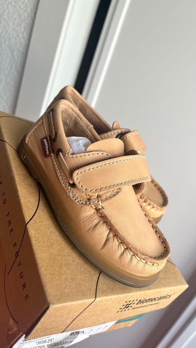 Mocassins infantis Biomecanics em couro