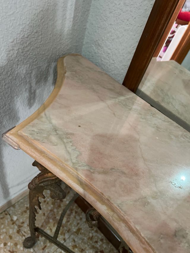 Mesa consola de mármol y bronce