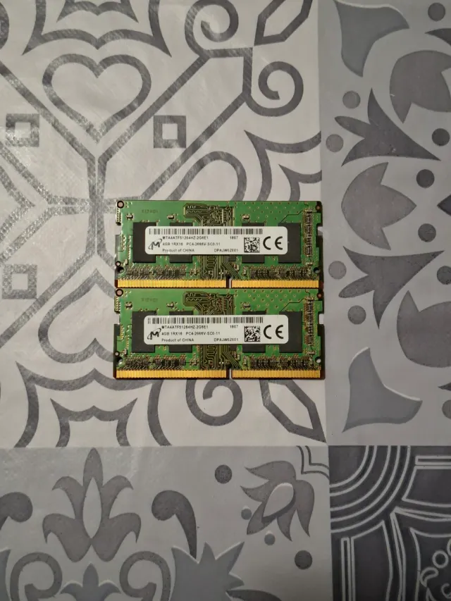 2 Memorias RAM Crucial DDR4