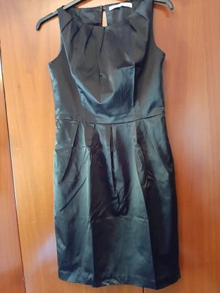 Vestido negro Zara