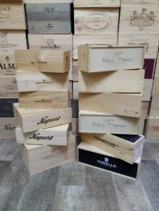 Confezione di scatole in legno per stoccaggio