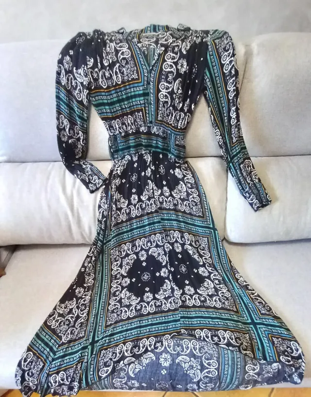 Vestido largo estampado Stradivarius