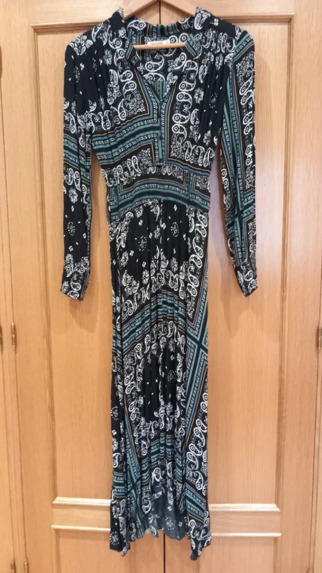 Vestido largo estampado Stradivarius