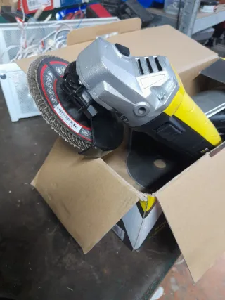 Amoladora Angular Eléctrica